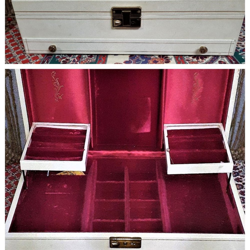 Vintage Large Jewelry Box Leatherette multi level